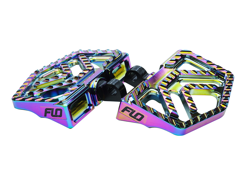 Flo Motorsports Savage Series Mini Floorboards with HD Male Mount – Jet Fuel