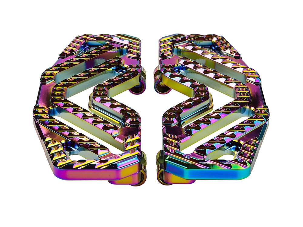 Flo Motorsports Savage Series Rider Floorboards – Jet Fuel. Fits Touring 1980up, FL Softail 1986-2017 & Dyna Switchback 2012-2016