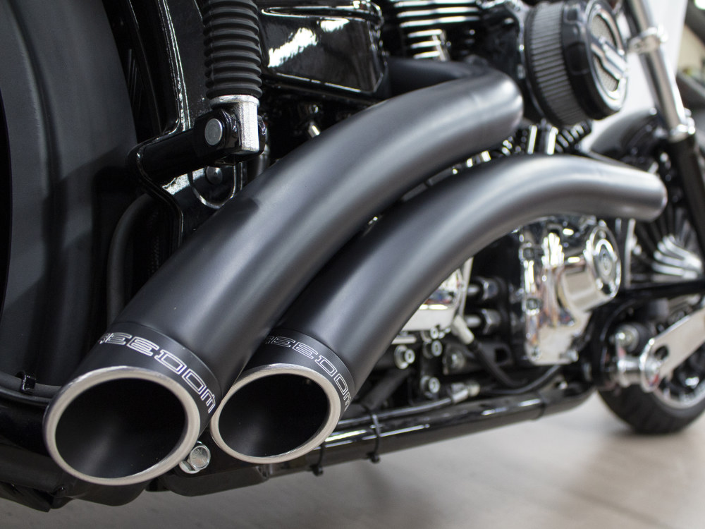 FREEDOM PERFORMANCE EXHAUST Radical Radius Exhaust – Black with Black End Caps. Fits Softail Breakout 2013-2017 & Rocker 2008-2011.