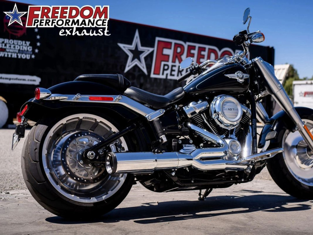 FREEDOM PERFORMANCE EXHAUST 2-into-1 Two Step Exhaust – Chrome with Black End Cap. Fits Softail Breakout & Fatboy 2018up with 240 Tyre.