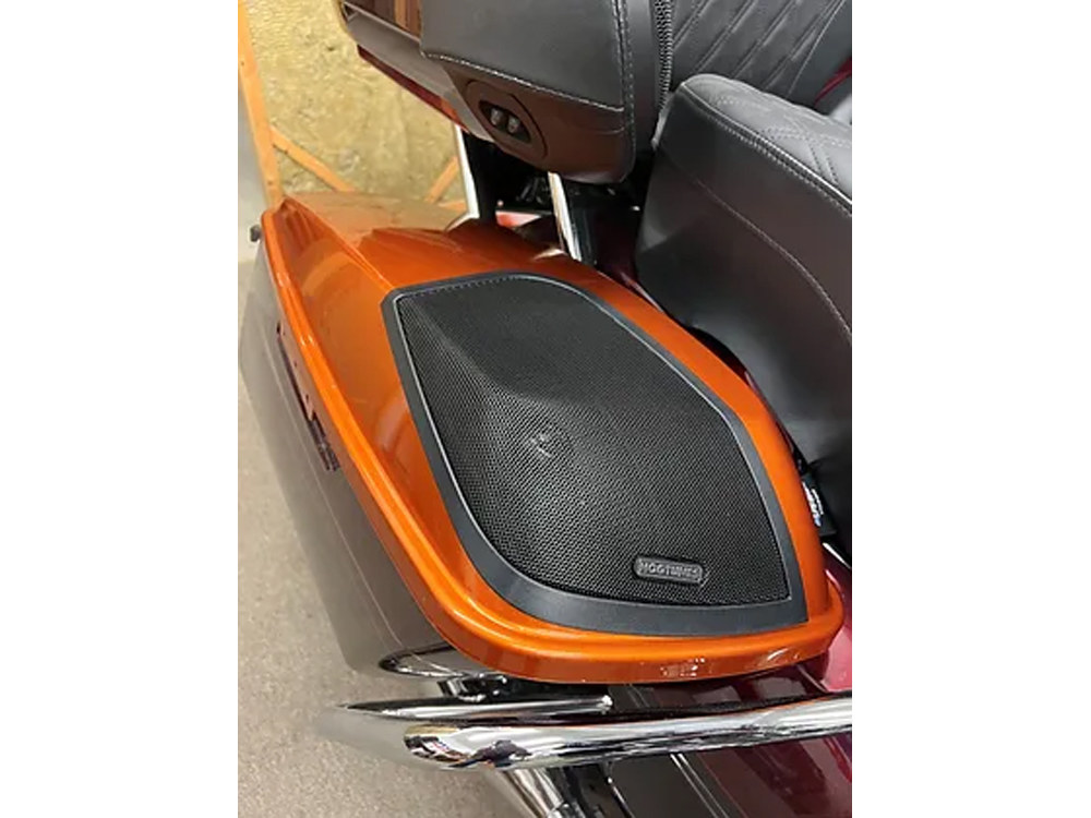 Hog Tunes AUDIO Saddlebag Lid Retro 6×9’s Cut In Kit. Fits Touring 2014-2023