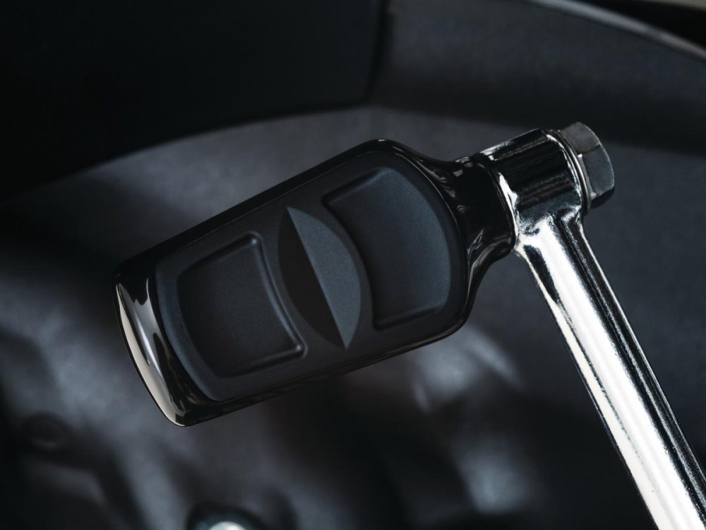 Kuryakyn Kinetic Shiftpeg – Black.