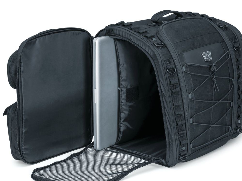 Kuryakyn Momentum Road Warrior Bag.