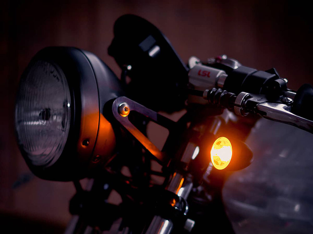 T/Signal; Bullet 1000 Dark LED