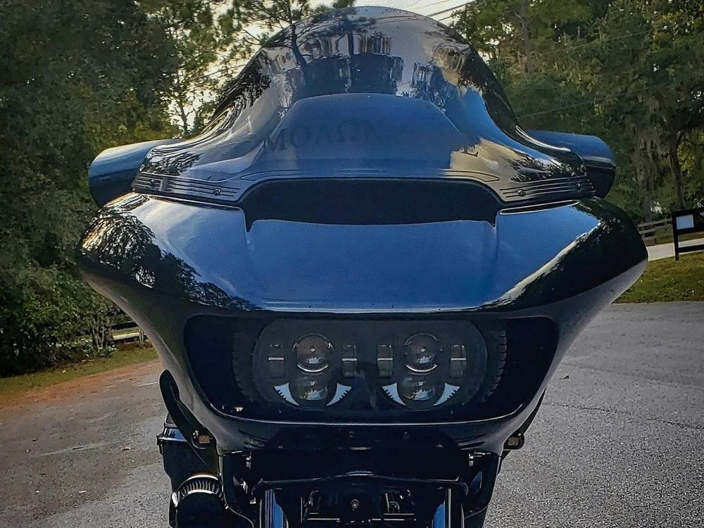 KLOCK WERKS 11in. Sports Flare Windshield – Dark Smoke Tint. Fits Road Glide 2015-2023