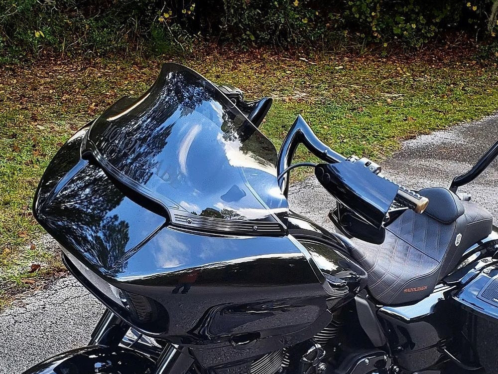 KLOCK WERKS 11in. Sports Flare Windshield – Dark Smoke Tint. Fits Road Glide 2015-2023