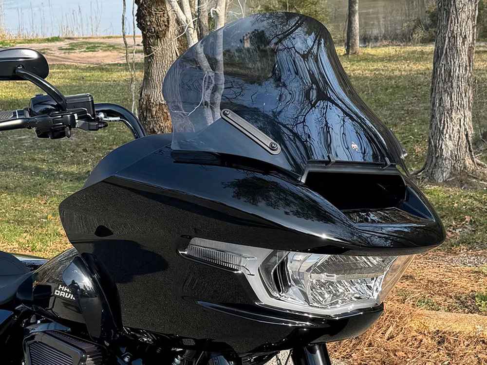 KLOCK WERKS 13.5in. Pro-Touring Flare Windshield – Dark Smoke. Fits CVO Road Glide 2023up & Road Glide 2024up