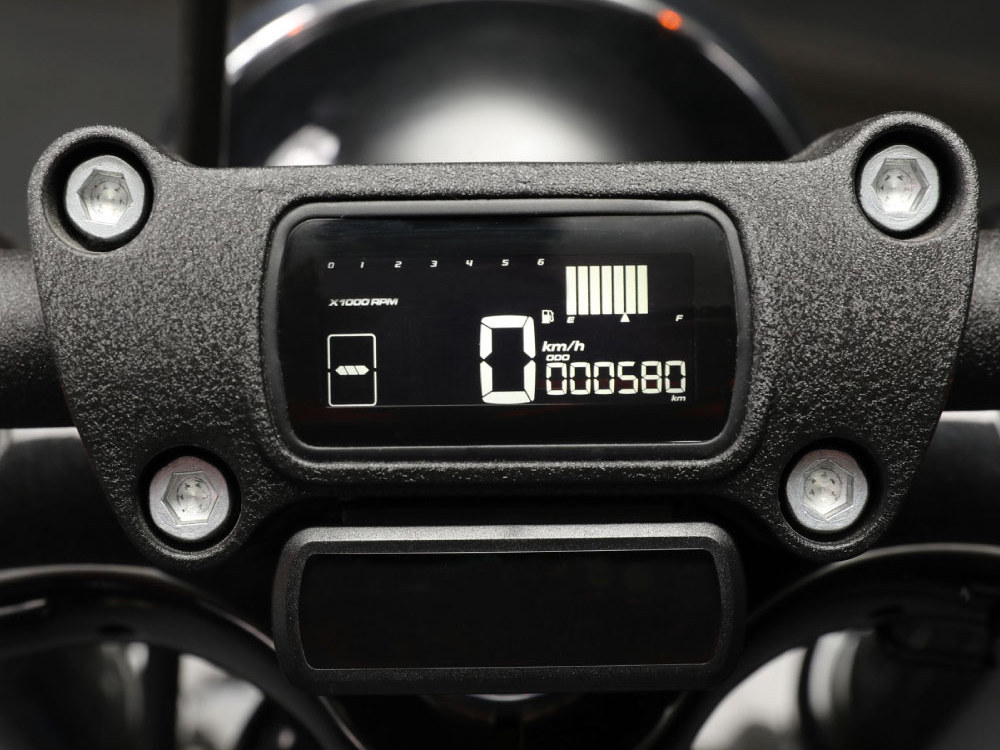 Koso Speedometer/Tachometer – Black. Fits Softail Street Bob, Breakout, Low Rider ST and Standard 2018-2023 Without Traction Control