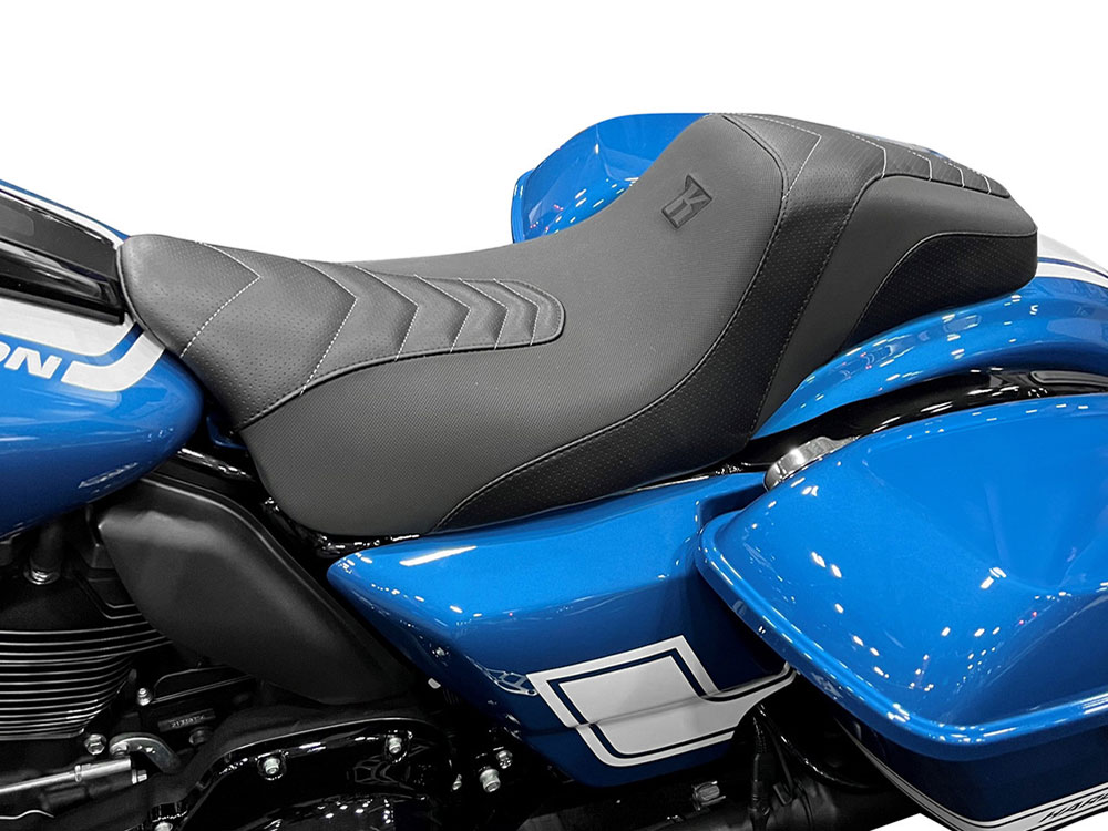 Kodlin Squareback Signature Series Seat – Black with Gun Metal Thread. Fits Most Touring 2008-2024