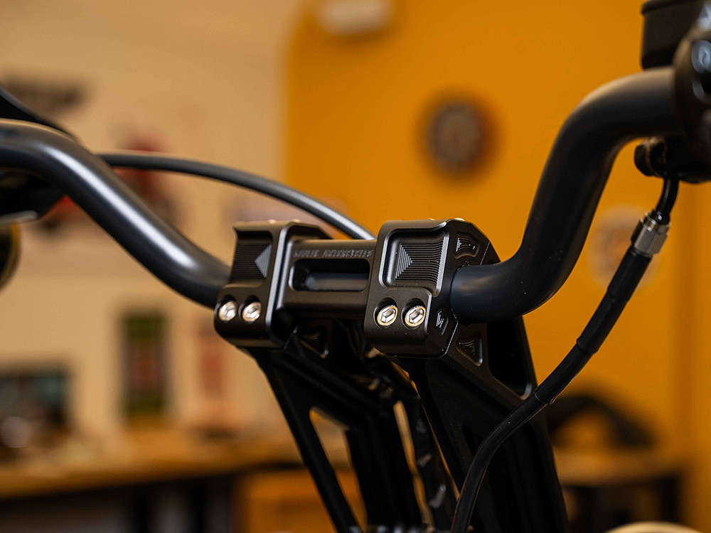 Kodlin 10in. Straight Fastback Risers – Black. Fits 1in. Handlebar