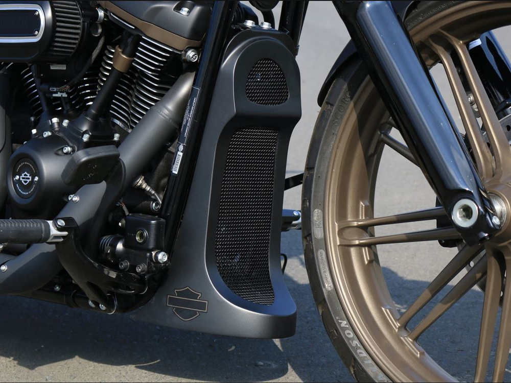 Kodlin Chin Spoiler – Metal. Fits Softail 2018up.