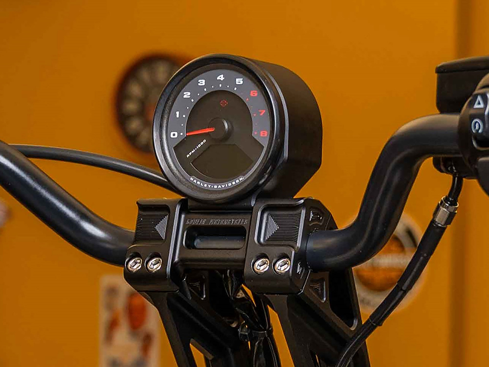 Kodlin Fastback Gauge Housing Relocation Kit – Black. Fits Low Rider S 2022up, Low Rider ST 2025up & Street Bob 2025up