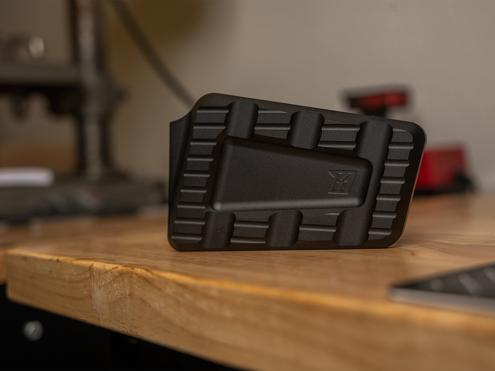 Kodlin Trackboard Brake Pedal Pad – Black. Fits Touring 1980up, FL Softail 1986-2017 & Dyna Switchback 2012-2016.