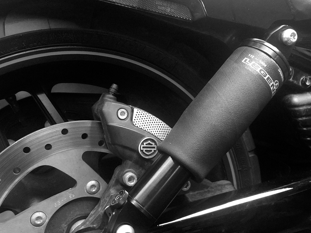 LEGEND SUSPENSION AIR-A Series, Adjustable Rear Air Shock Absorbers – Black. Fits V-Rod 2007-2017.