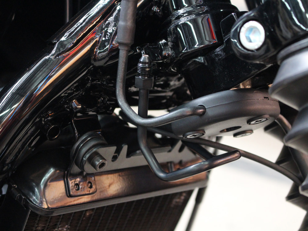 Magnum Shielding Mid Front Brake line – Black Pearl. Fits Street 500 2017-2020 with ABS.