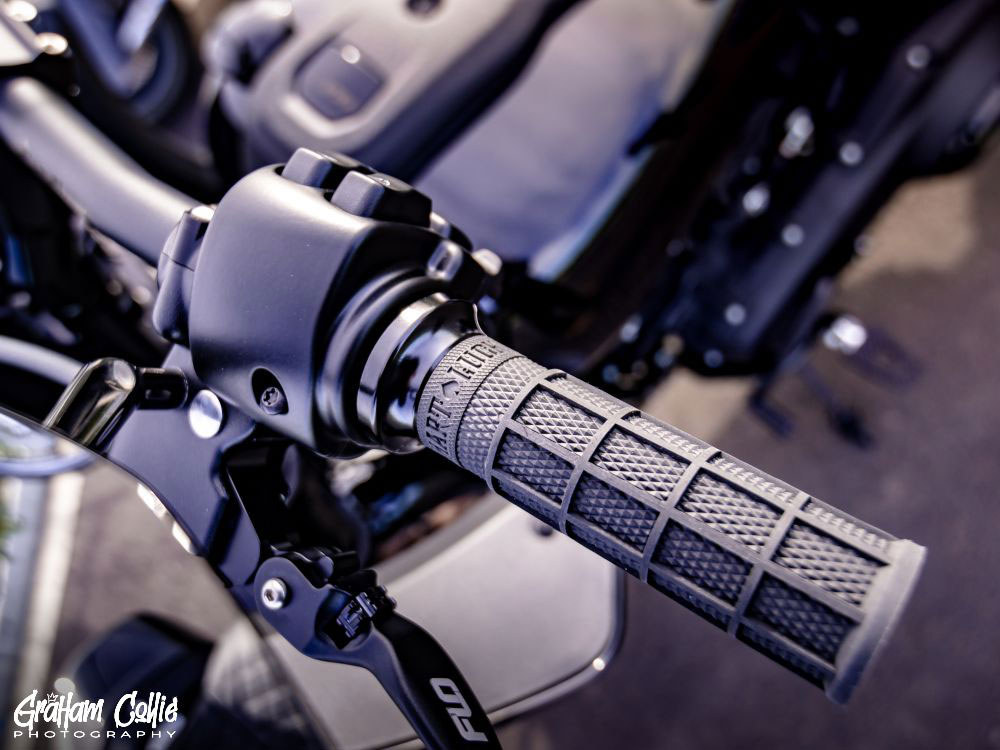 ODI Grips & Bars Hart-Luck Full Waffle Lock-On Handgrips – Black. Fits Big Twin 2008-2024 with Throttle-by-Wire