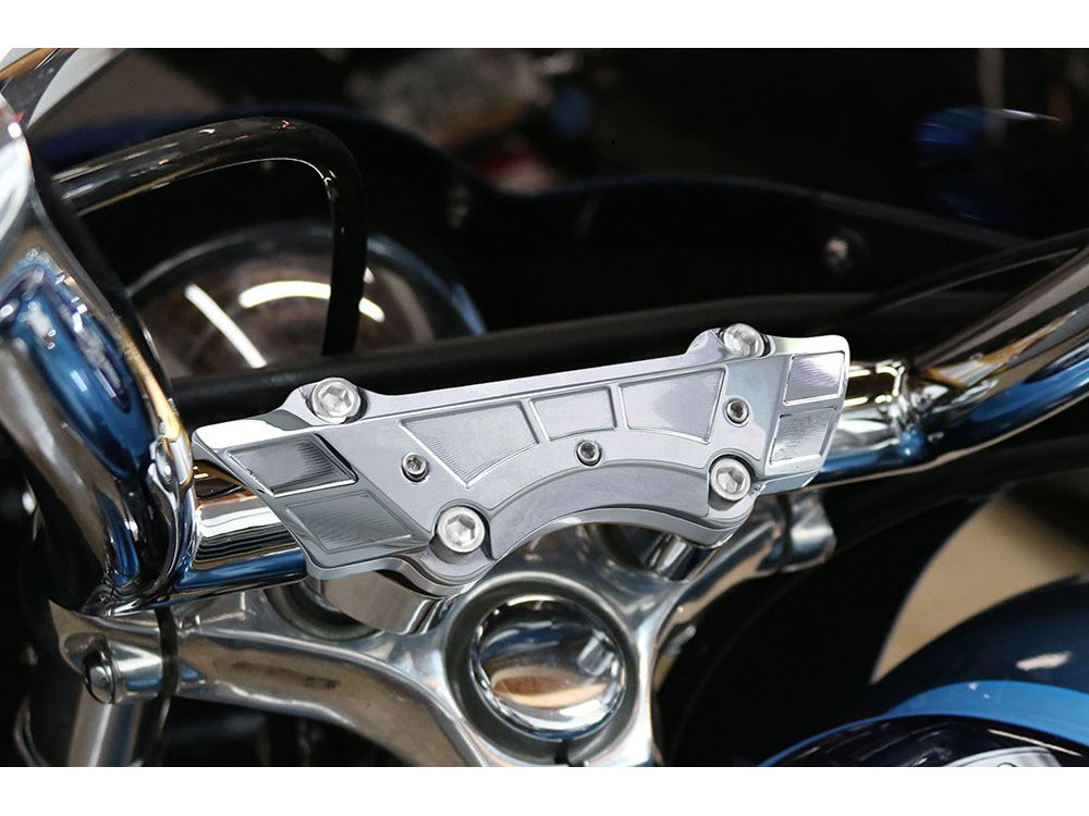 Bagger Nation Weld Wing No-Slip Super Handlebar Top Clamp – Chrome. Fits 1.25in. Bar Thats Steps To 1in. Clamping.