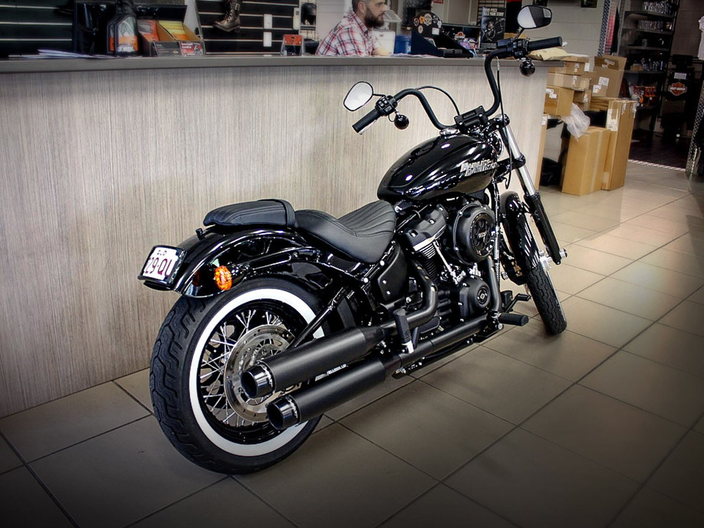 RINEHART EXHAUST 3-1/2in. Slip-On Mufflers – Black with Black Contrast Cut End Caps. Fits Softail Slim, Street Bob, Standard & Low Rider Models 2018-2024 & Breakout & Fat Boy 2018up