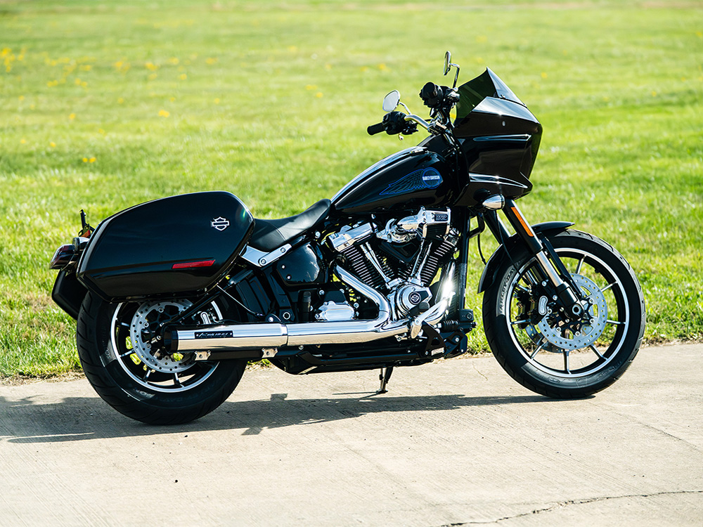 RINEHART EXHAUST 4in. HP40 Slip-On Muffler – Chrome with Black End Cap. Fits Softail Street Bob, Low Rider S, Low Rider ST & Heritage 2025up