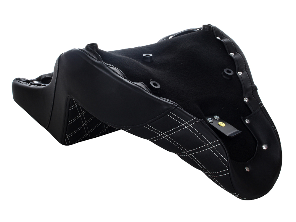 SADDLEMEN SEATS Step-Up Front LS Dual Seat with Silver Double Diamond Lattice Stitch. Fits Fat Boy 2018up & Breakout 2023up