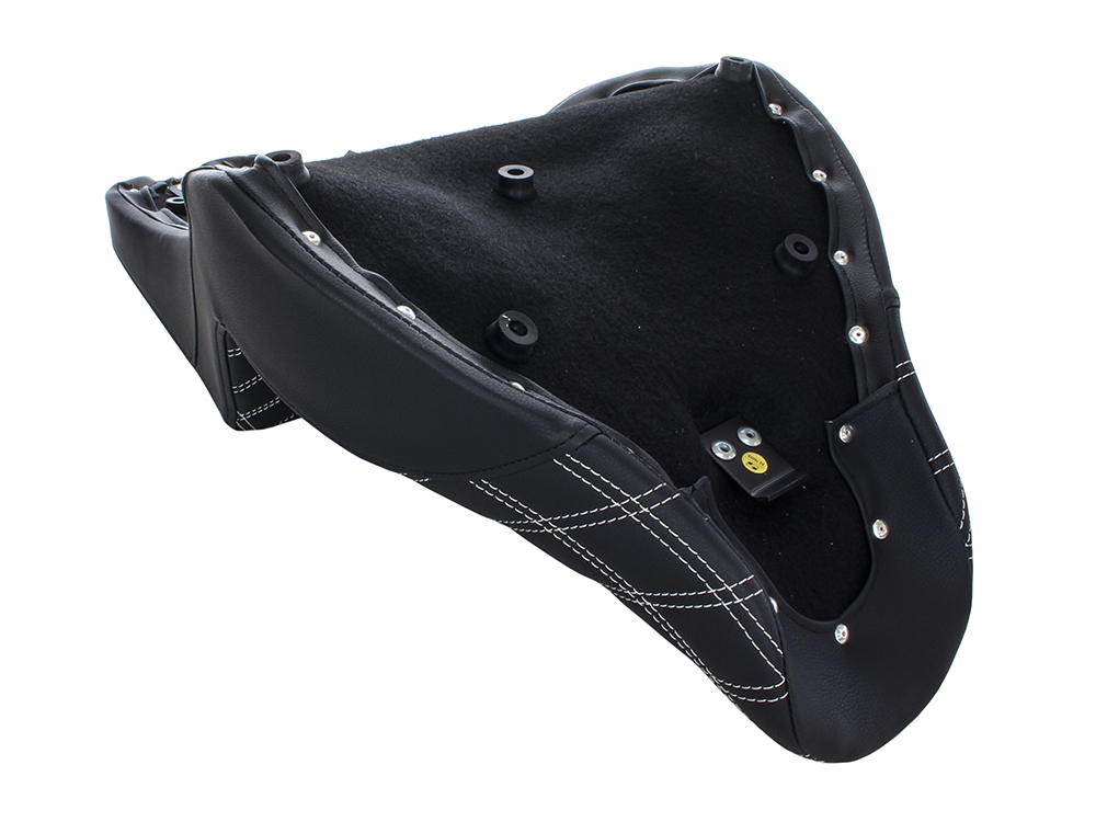 SADDLEMEN SEATS Step-Up Front LS Dual Seat with White Double Diamond Lattice Stitch. Fits Fat Boy 2018up & Breakout 2023up