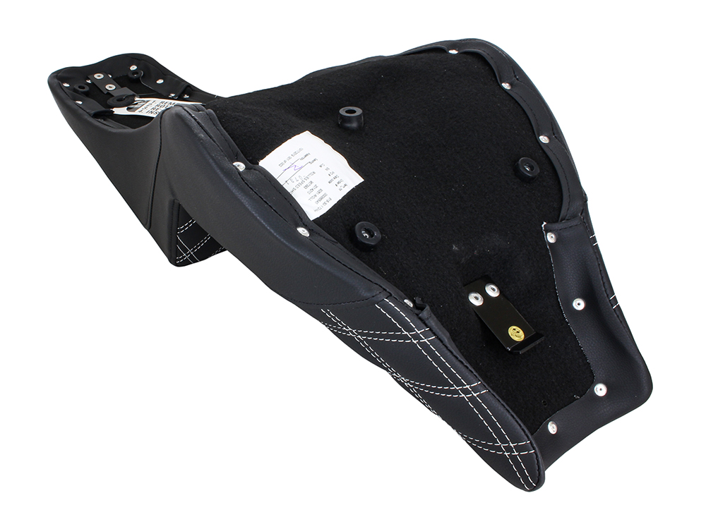 SADDLEMEN SEATS Step-Up LS Dual Seat with White Double Diamond Lattice Stitch. Fits Softail Street Bob 2018up & Standard 2020up.