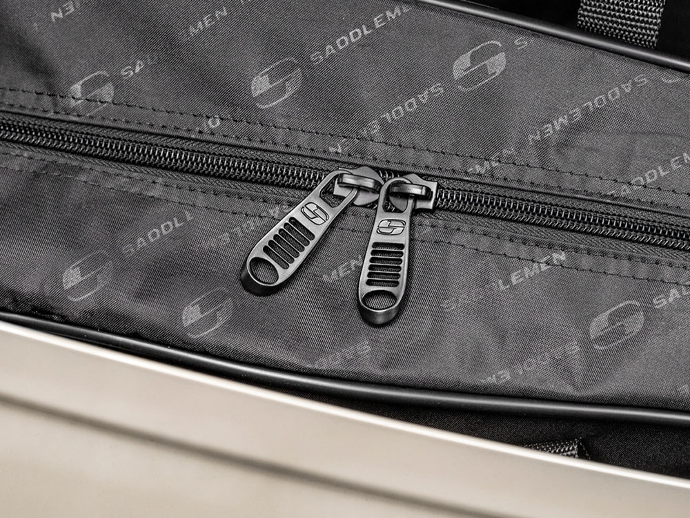 Removable Saddlebag Liner Set;
