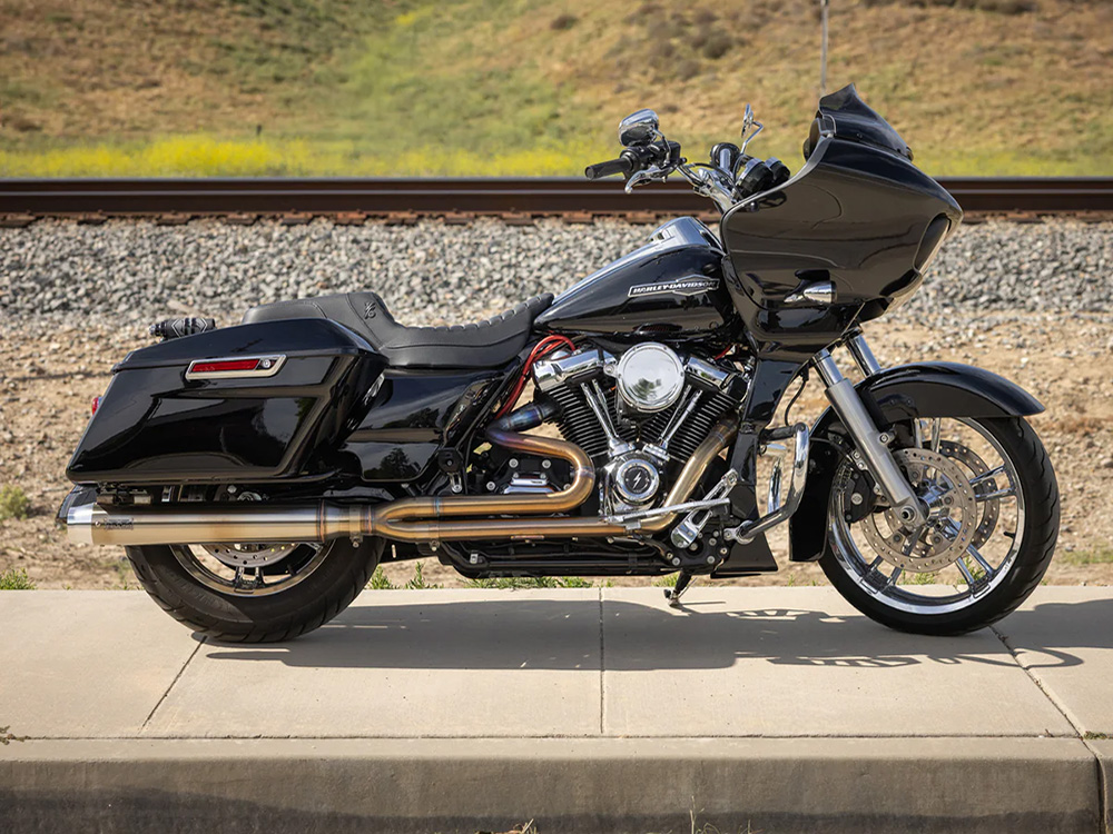 SADDLEMEN SEATS Thrashin X Saddlemen Step-Up Tuck & Roll Dual Seat. Fits Most Touring 2008-2024