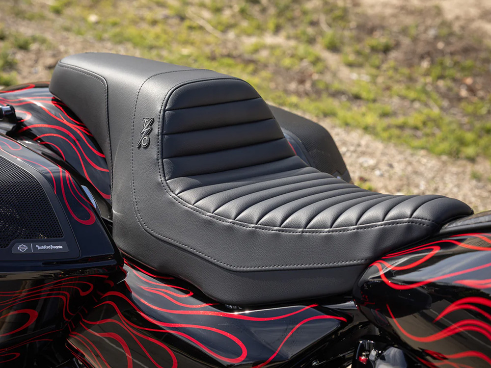 SADDLEMEN SEATS Thrashin X Saddlemen Step-Up Tuck & Roll Dual Seat. Fits CVO Touring 2023up, Street Glide & Road Glide 2024up, Touring 2025up
