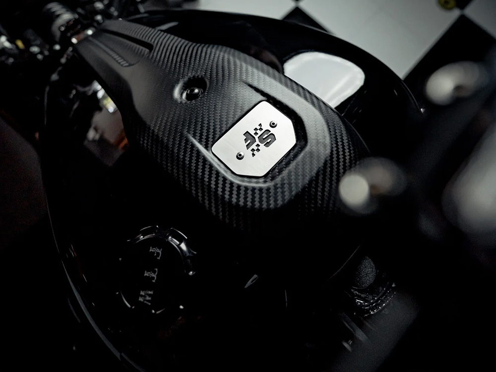 SF Carbon Dash – Gloss Finish. Fits Low Rider S & Low Rider ST 2022up & Breakout 2025up