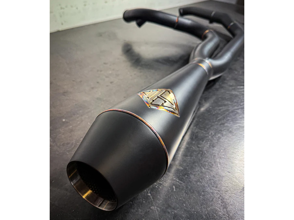 SP Concepts EXHAUST 2-into-1 4.5in. Big Bore Exhaust – Black Onyx. Fits Softail 2018up Non-240 Rear Tyre Models.