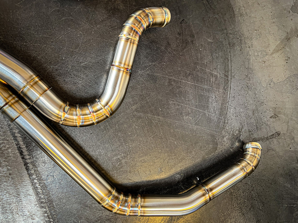 SP Concepts EXHAUST 2-into-1 4.5in. Works Edition Big Bore Exhaust – Stainless Steel. Fits Softail 2018up Non-240 Rear Tyre Models.