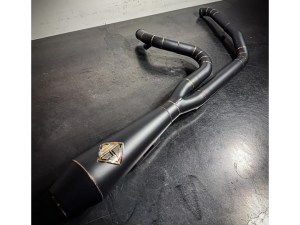 SP Concepts EXHAUST 2-into-1 4.5in. Works Edition Big Bore Exhaust – Black Onyx. Fits Softail 2018up Non-240 Rear Tyre Models. SP Concepts EXHAUST 2-into-1 4.5in. Works Edition Big Bore Exhaust – Black Onyx. Fits Softail 2018up Non-240 Rear Tyre Models.