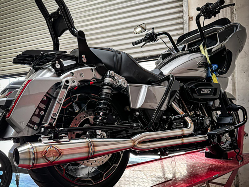 SP Concepts EXHAUST 2-into-1 Turnpike Full Length Exhaust – Stainless Steel. Fits Touring 2017up.