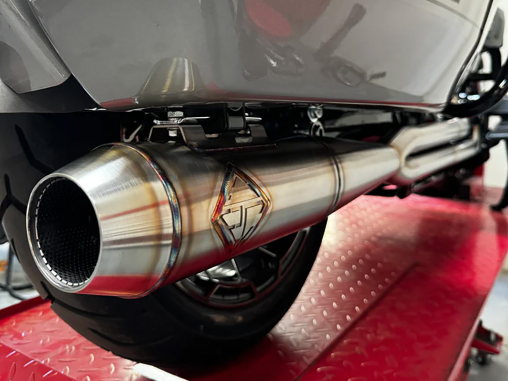 SP Concepts EXHAUST 2-into-1 Turnpike Full Length Exhaust – Stainless Steel. Fits Touring 2017up.
