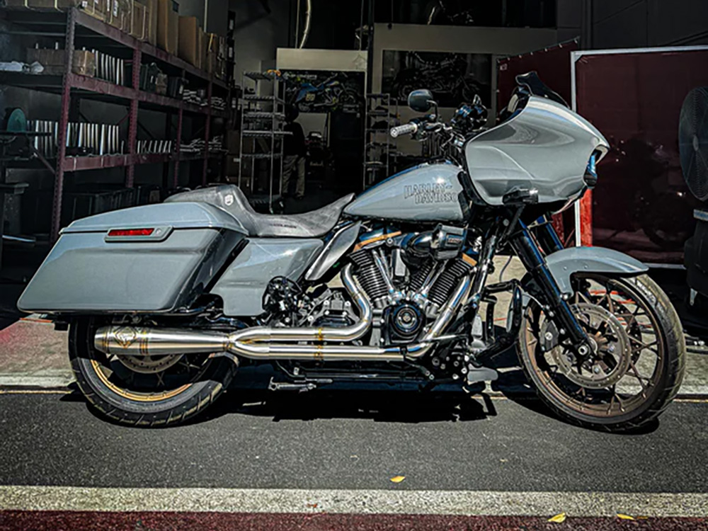 SP Concepts EXHAUST 2-into-1 Elsinore Mid Length Exhaust – Stainless Steel. Fits Touring 2017up