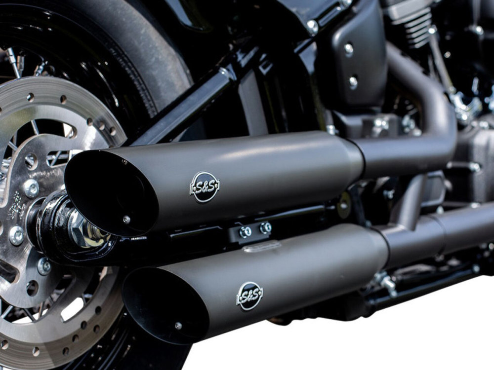 S&S 3-1/2in. Slash Cut Slip-On Mufflers – Black. Fits Softail Slim, Street Bob, Standard & Low Rider Models 2018-2024 & Breakout & Fat Boy 2018up