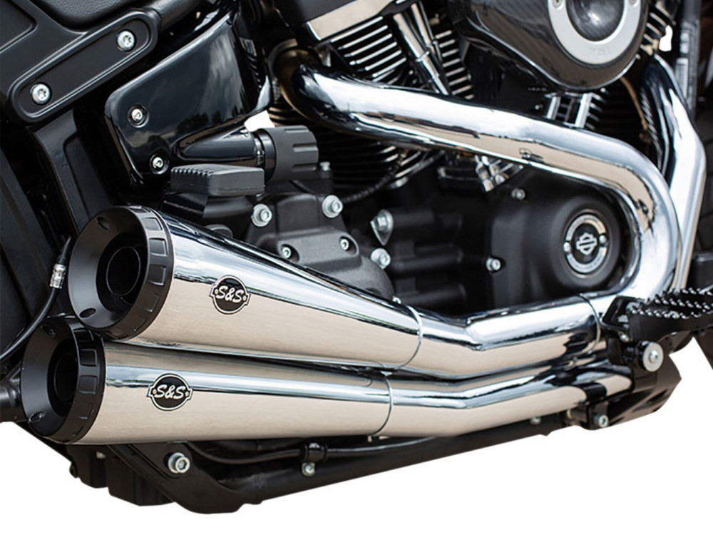 S&S Grand National 2-into-2 Exhaust – Chrome with Black End Caps. Fits Street Bob, Low Rider, Slim, Fat Bob & Deluxe 2018-2024