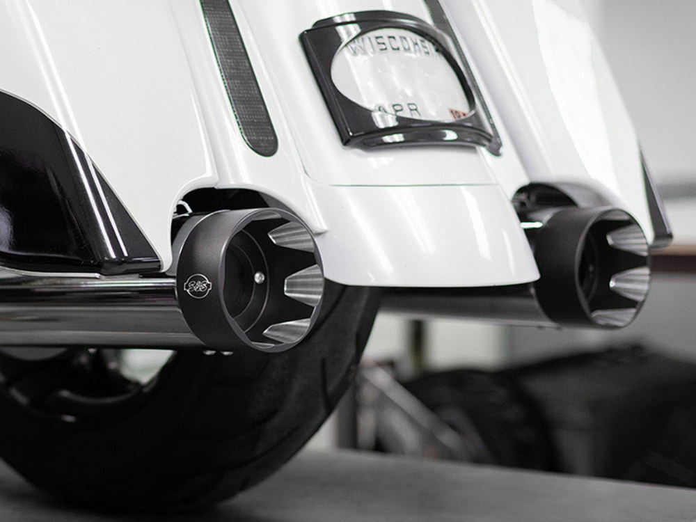 S&S Shadow Pipe for S&S Sidewinder 2-into-1 Exhaust – Chrome with Black End Cap. Fits Touring 2009up.