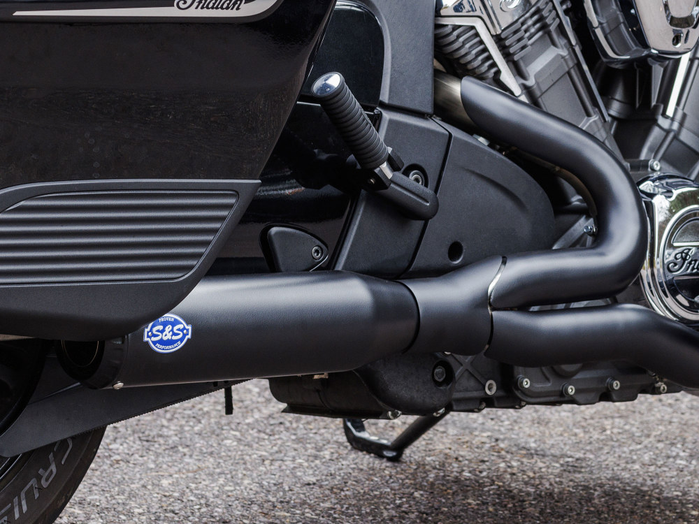 S&S Qualifier 2-into-1 Exhaust – Black. Fits Indian Challenger 2020up.