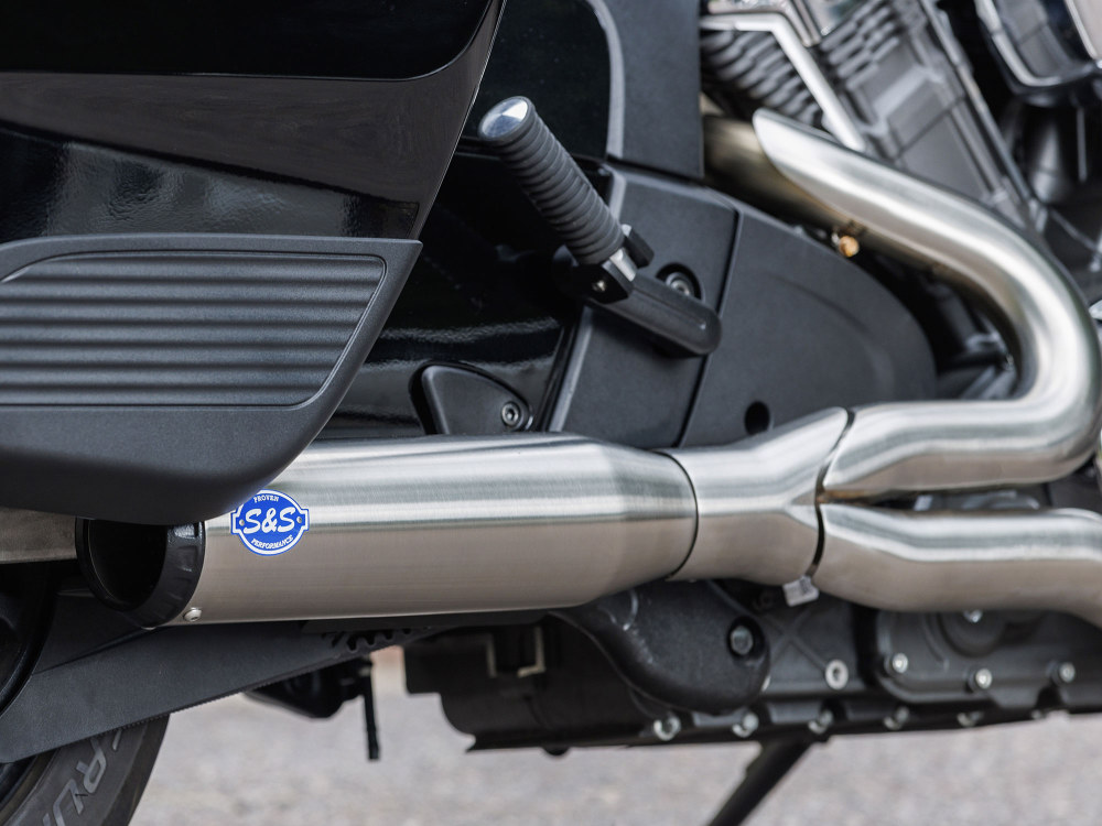 S&S Qualifier 2-into-1 Exhaust – Stainless Steel. Fits Indian Challenger 2020up.