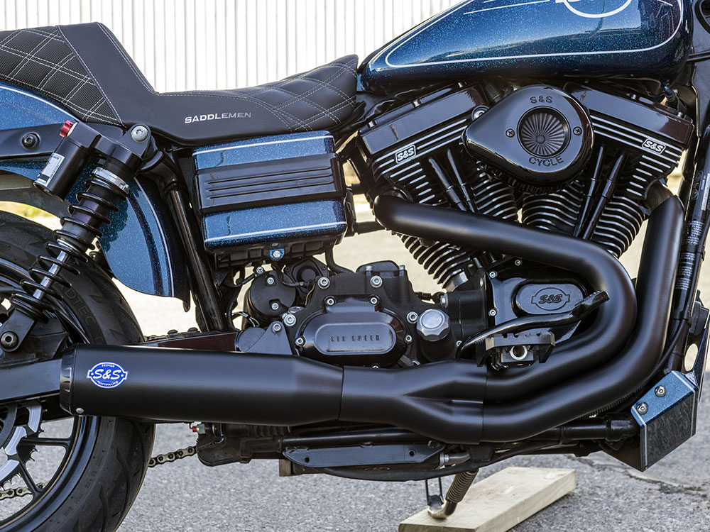 S&S 2-into-1 Qualifier Exhaust – Black with Black End Cap. Fits Dyna 2006-2017