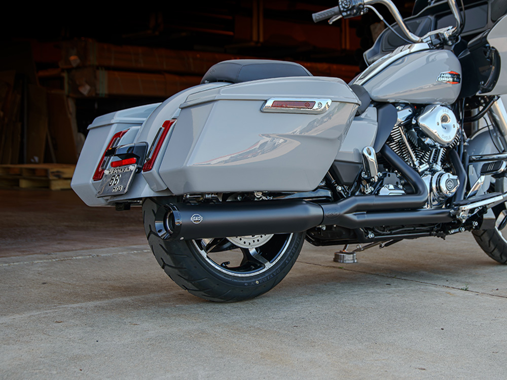 S&S 2-into-1 GNX Exhaust – Black with Black End Cap. Fits Touring 2017up