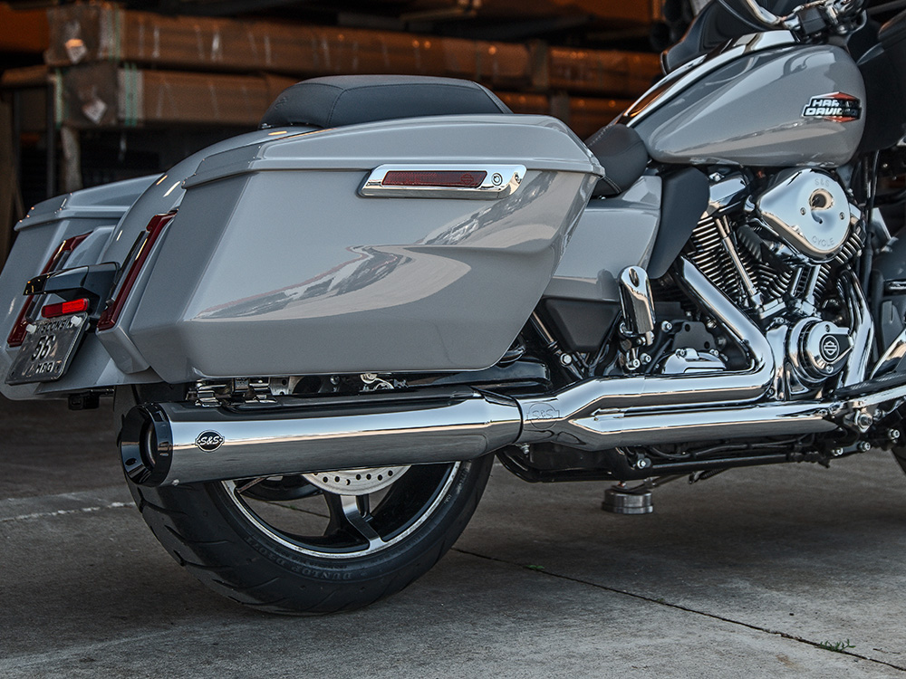 S&S 2-into-1 GNX Exhaust – Chrome with Black End Cap. Fits Touring 2017up
