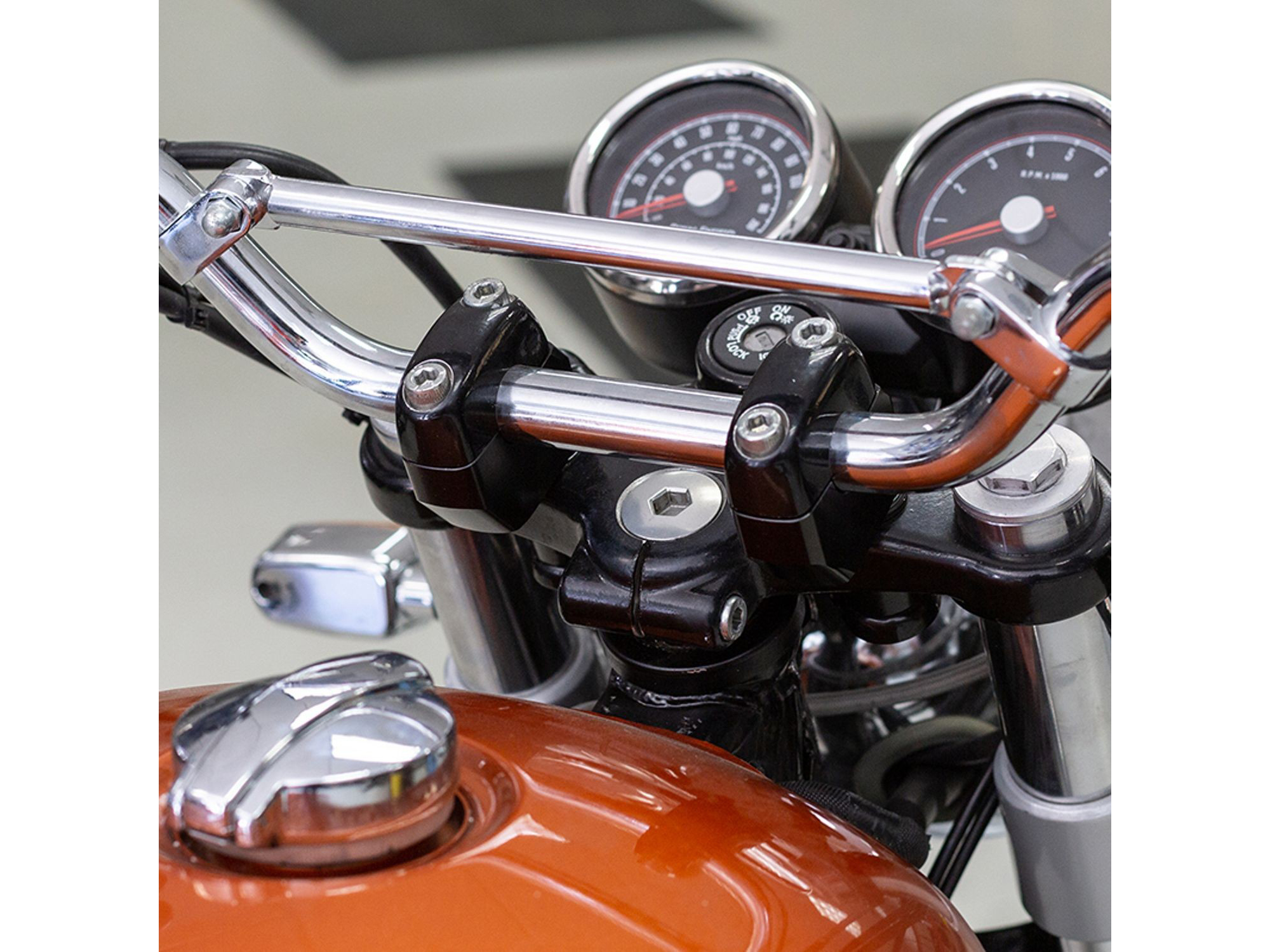 S&S Handlebar Adjuster Kit – Black. Fits Royal Enfield 650 Interceptor 2019up