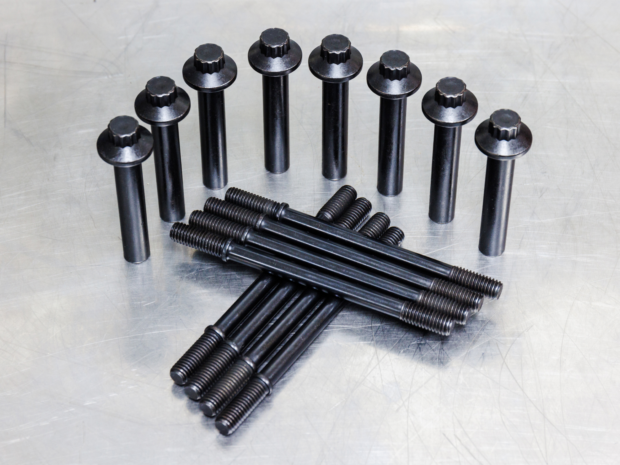 Cylinder Stud & Head Bolt Kit;