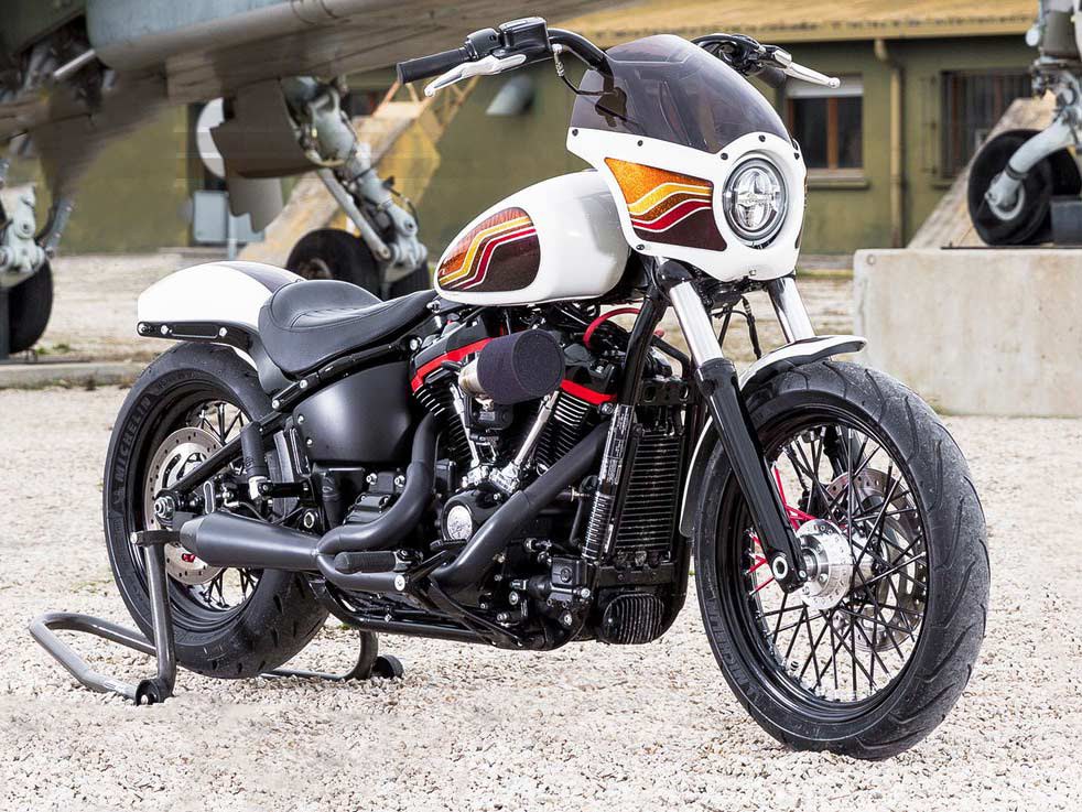 TWO BROTHERS RACING EXHAUST Megaphone Gen II 2-into-1 Exhaust – Black. Fits Softail 2018-2024 with Non-240 Rear Tyre.