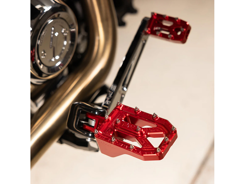 Footpegs; Aggressor, Red