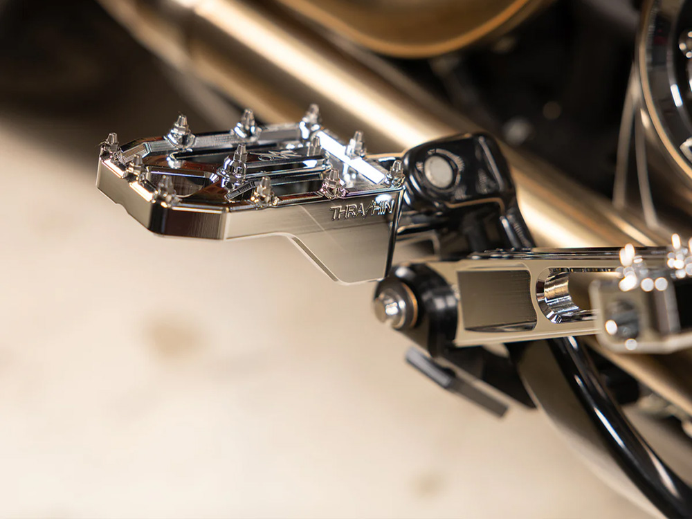 Footpegs; Aggressor, Chrome