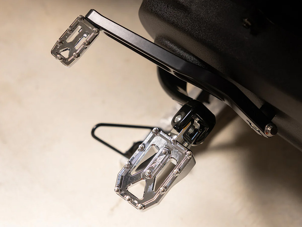 Thrashin Supply Aggressor Footpegs – Chrome. Fits Softail 2018up Front Rider